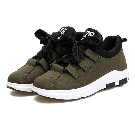 Sport Shoes 883